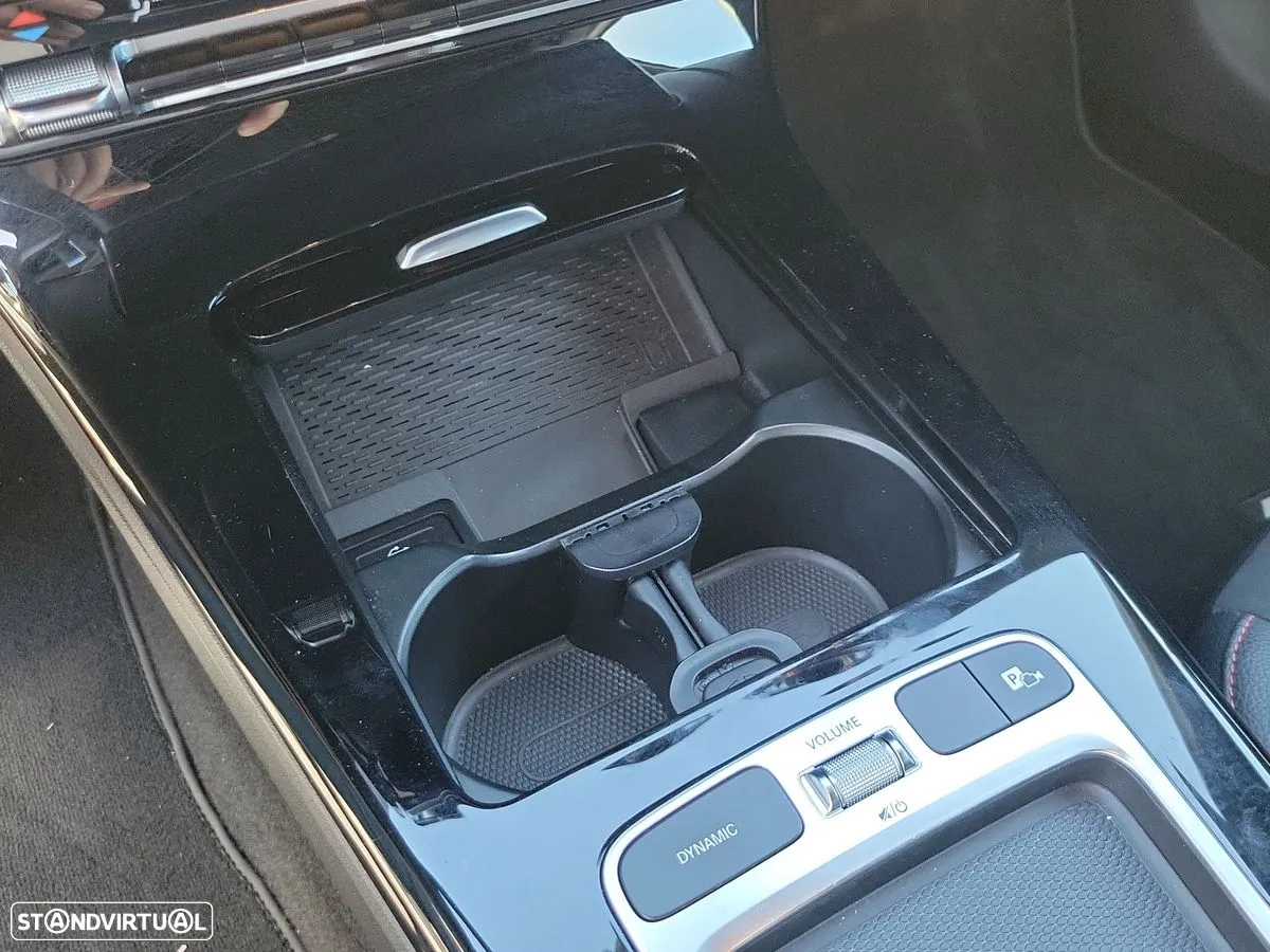 Mercedes-Benz A 250 e - 21