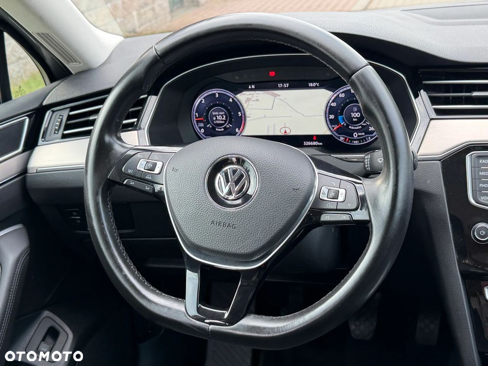 Volkswagen Passat 1.6 TDI (BlueMotion Technology) Comfortline - 22