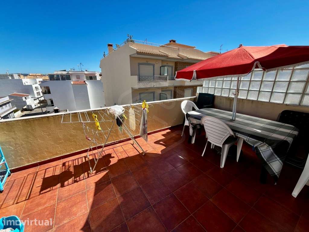 Apartamento T2 em Quarteira, Algarve - Grande imagem: 2/14