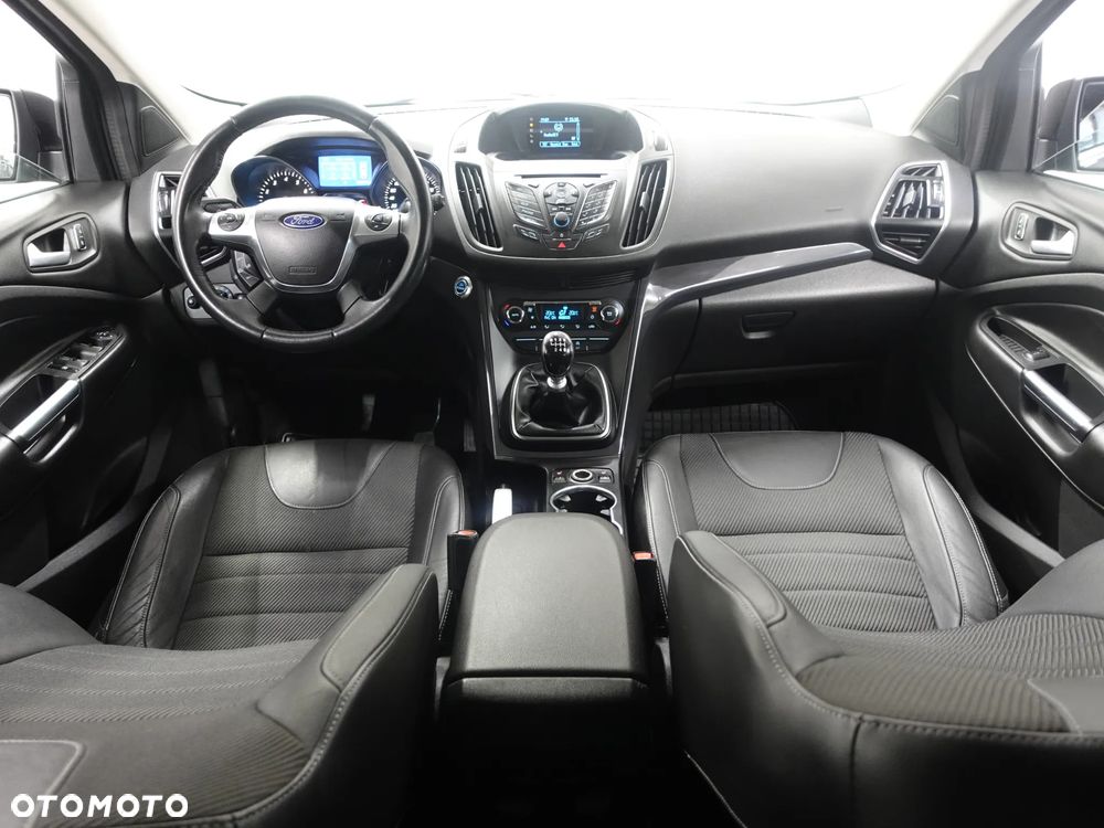 Ford Kuga 1.6 EcoBoost 2x4 Titanium - 26