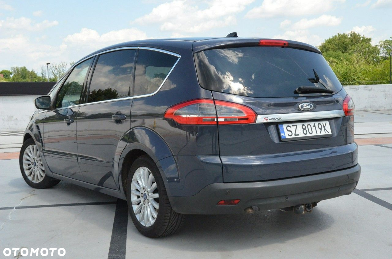 Ford S-Max - 11