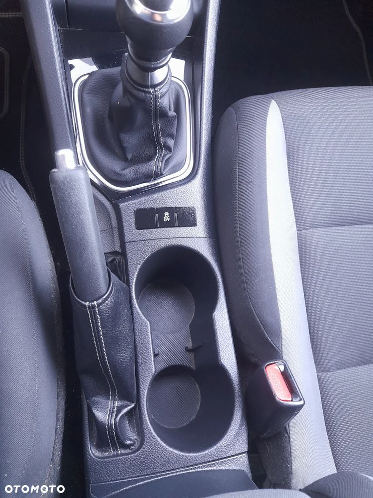 Toyota Auris 1.6 Active - 21