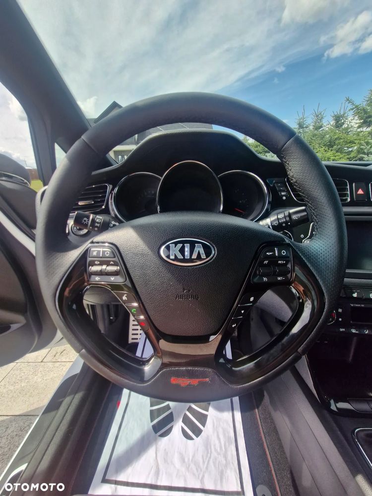 Kia Ceed 1.6 T-GDI GT-Track - 11