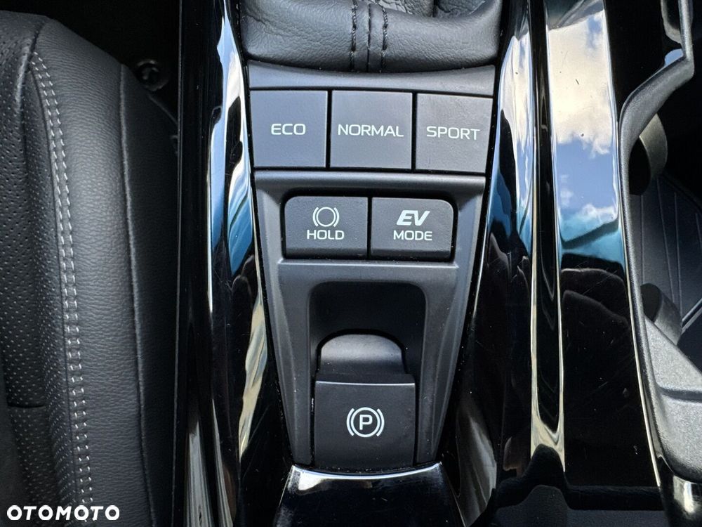 Toyota Camry - 26