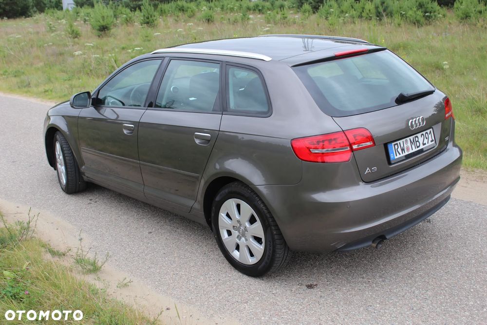 Audi A3 Sportback 1.6 TDI DPF Ambition - 14