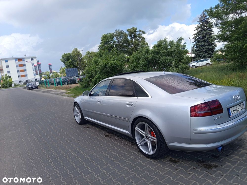 Audi A8 - 6
