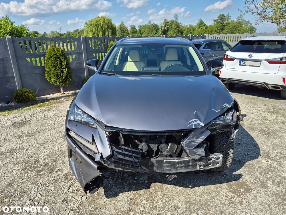 Lexus NX 300 F Impression AWD - 28