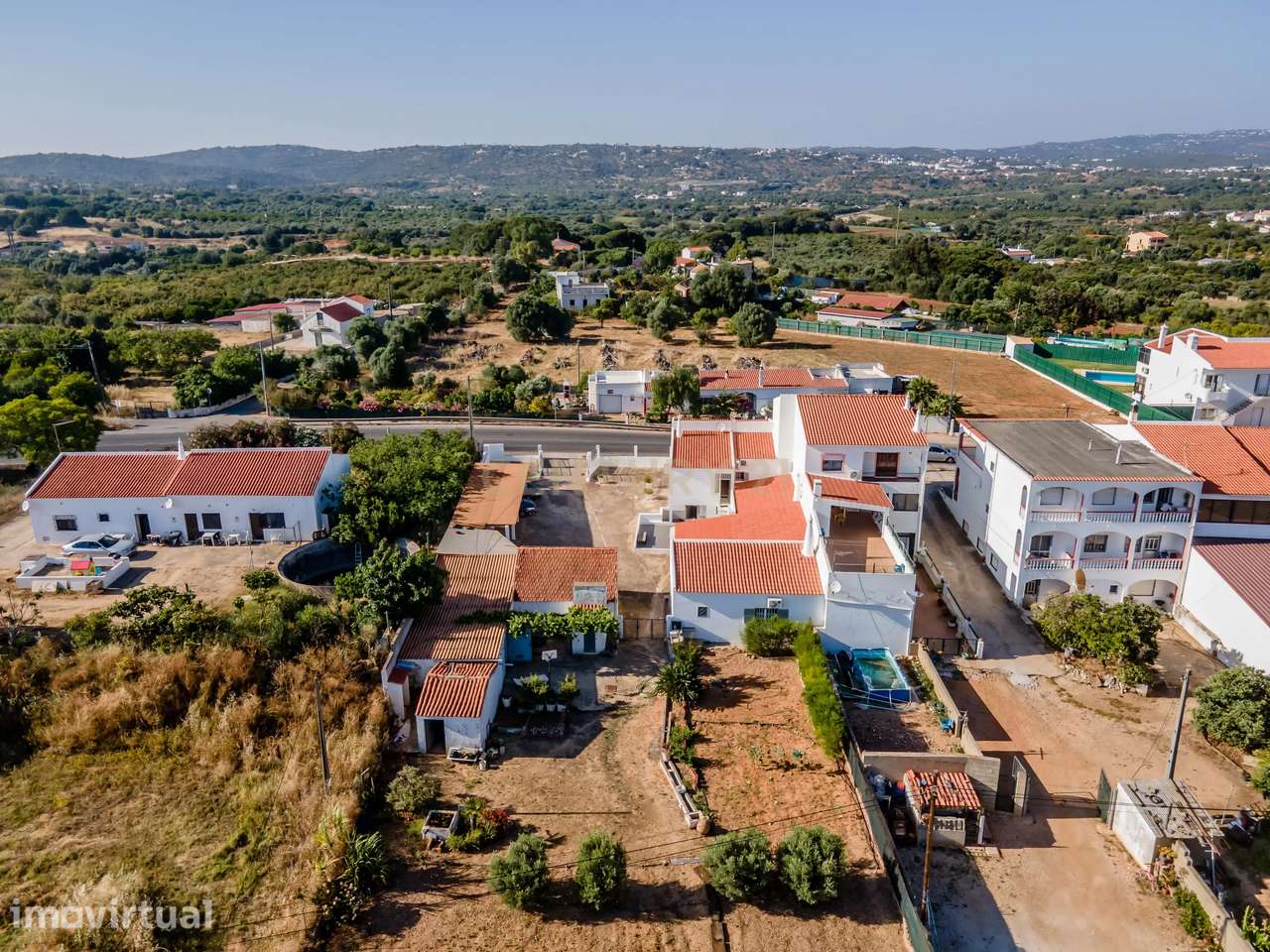 Moradia Bi-familiar com Terreno e Estacionamento Privado, Albufeira - Grande imagem: 3/46