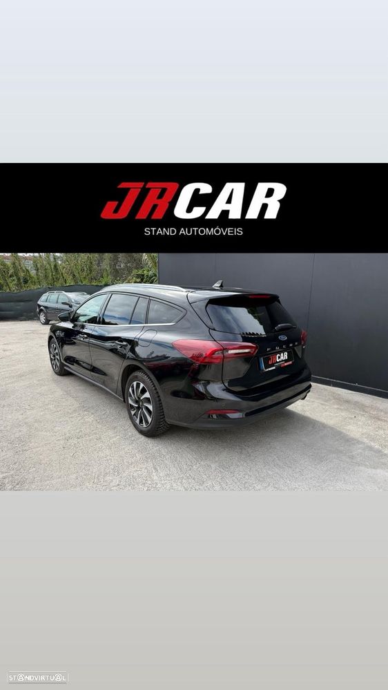 Ford Focus 1.0 EcoBoost S&S TITANIUM X - 4