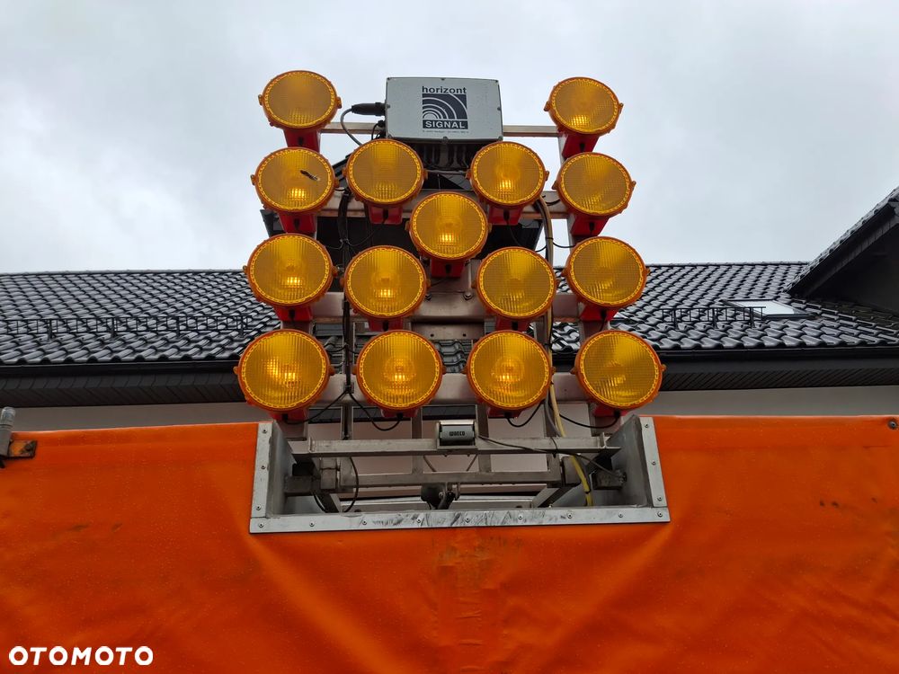 Iveco Daily 35-130 LIFT Doka Brygadówka Automat Hi Matic Plandeka Służba Drogowa Służba Autostradowa Hak Webasto Światła Ostrzegawcze Drogowy - 37