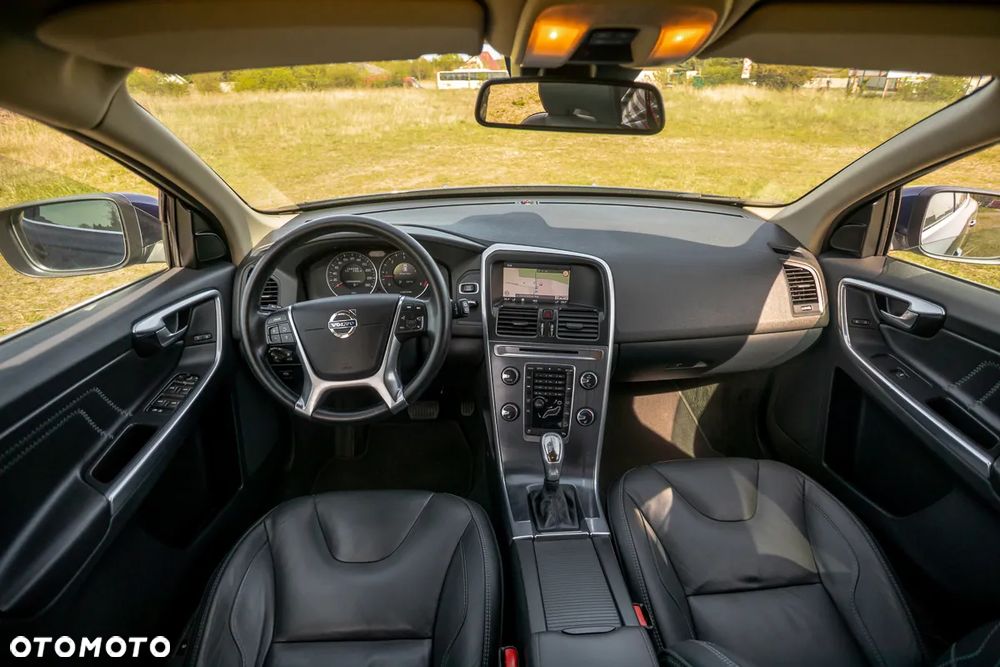 Volvo XC 60 2.4D AWD - 32