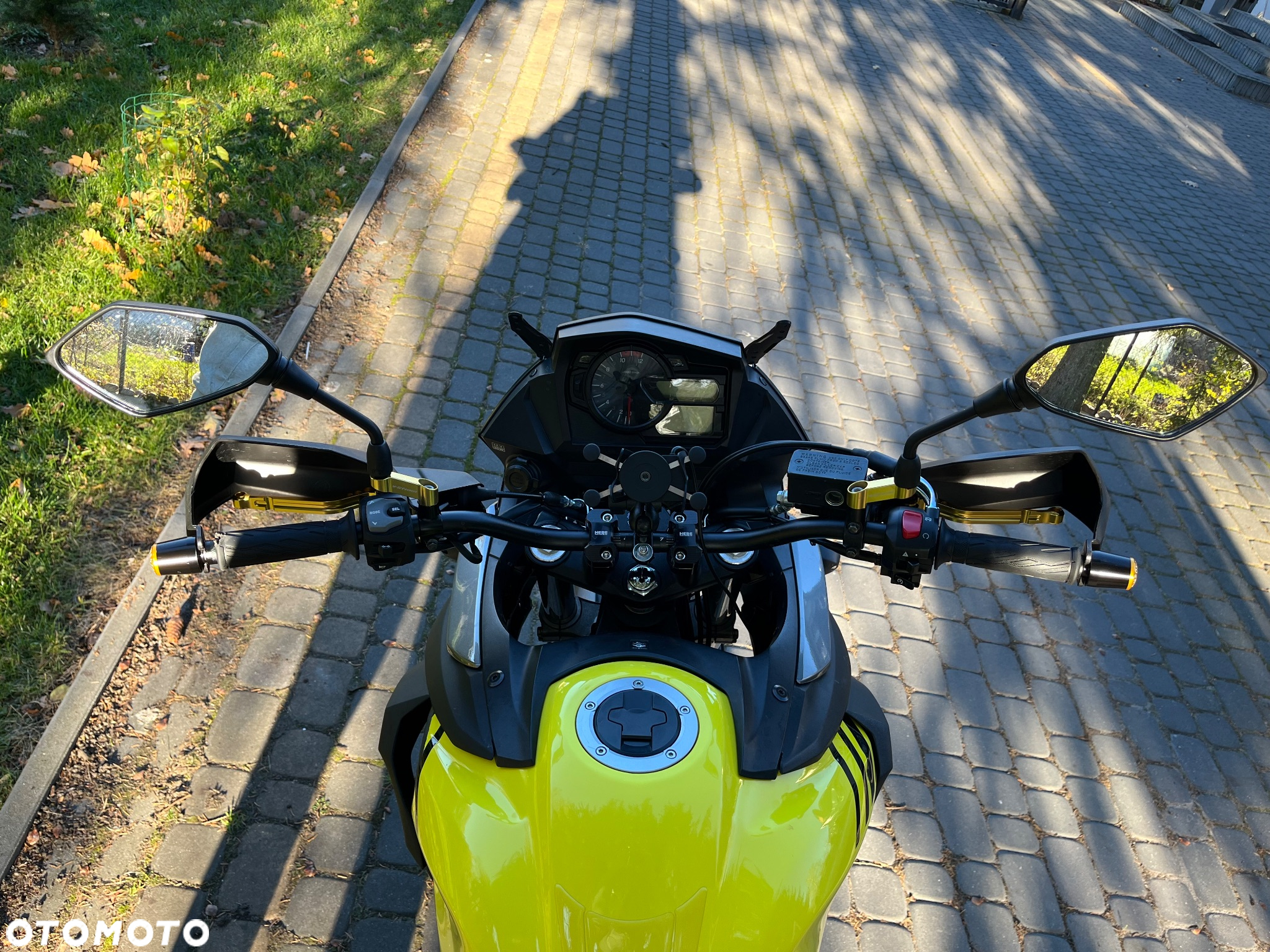 Suzuki V-STROM - 8