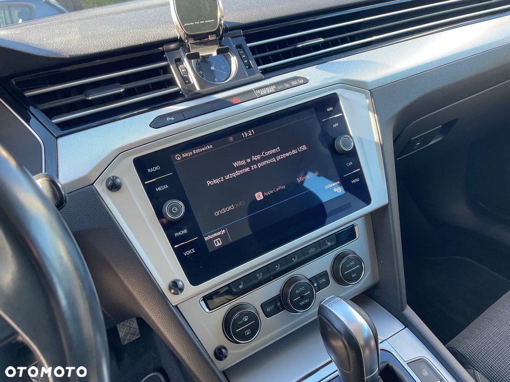 Volkswagen Passat - 20
