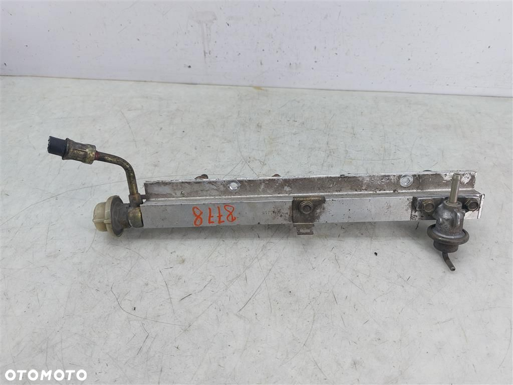 Listwa wtryskowa WTRYSKI Honda Civic VI 1.4 B 16V 90KM - 2