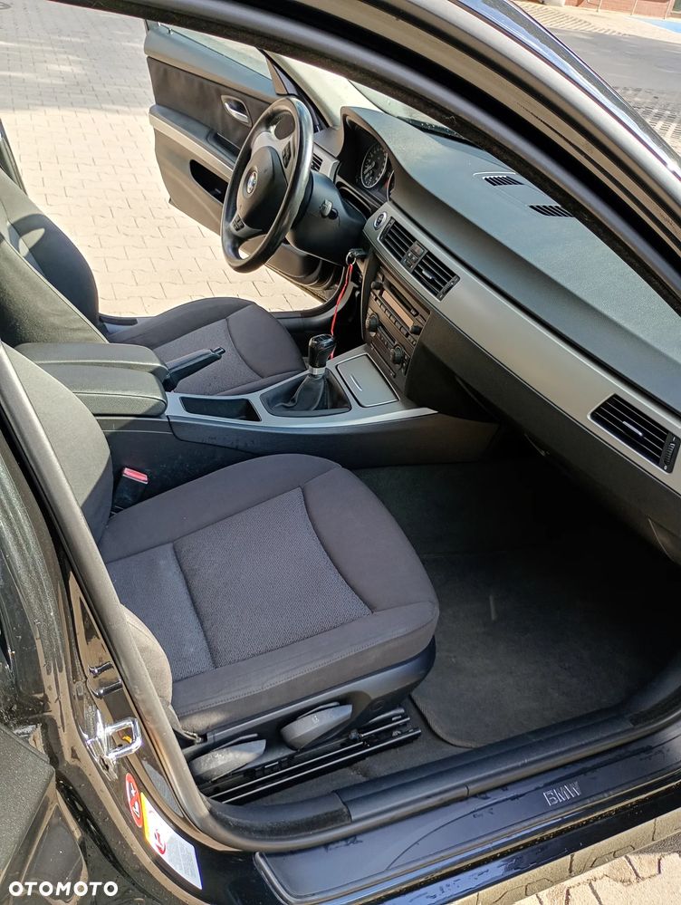 BMW Seria 3 - 16