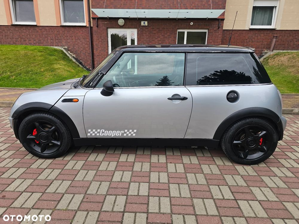 MINI Cooper Standard - 5