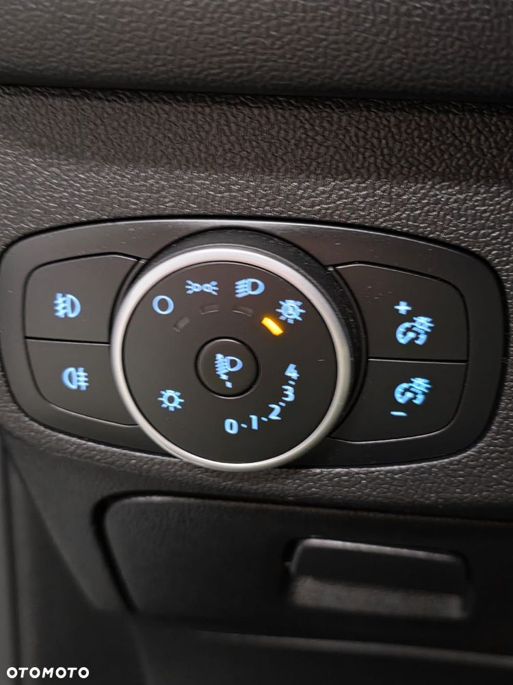 Ford Focus 1.5 EcoBlue STart-Stopp-System ST-LINE X - 24