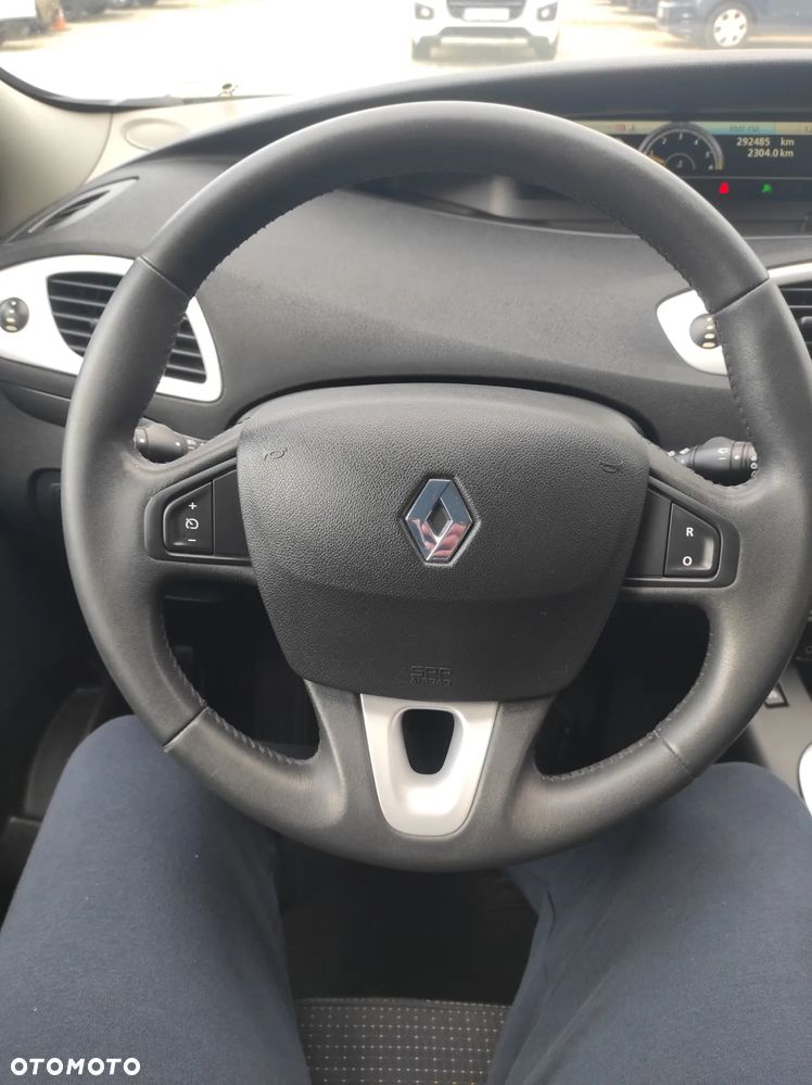 Renault Grand Scenic dCi 110 LIMITED - 12