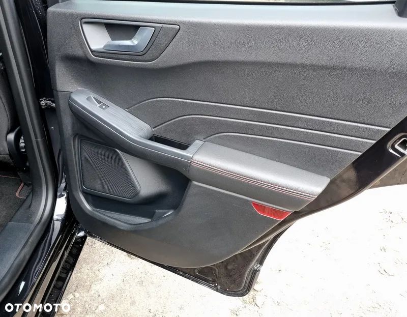 Ford Kuga 2.5 FHEV FWD ST-Line X - 38