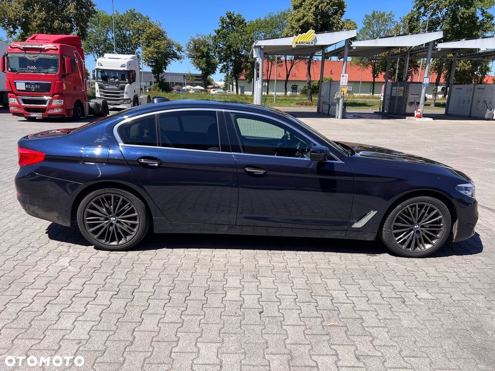BMW Seria 5 530i Sport Line - 2