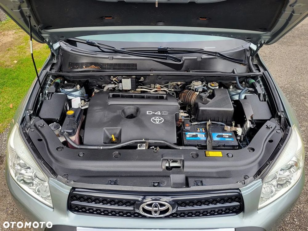 Toyota RAV4 2.2 D-4D Premium - 29