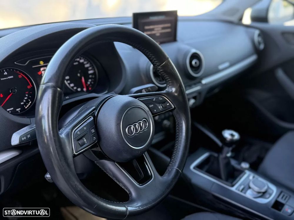 Audi A3 Sportback 1.6 TDI Sport — fotografia 15