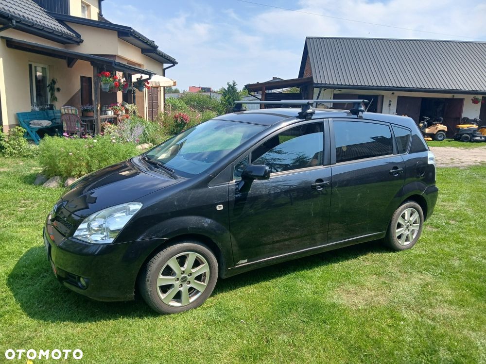 Toyota Corolla Verso - 8