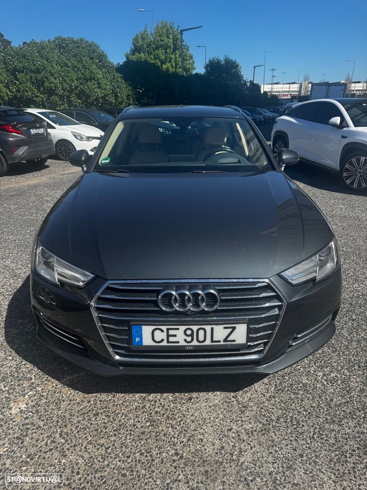 Audi A4 Avant 2.0 TDI Design - 8