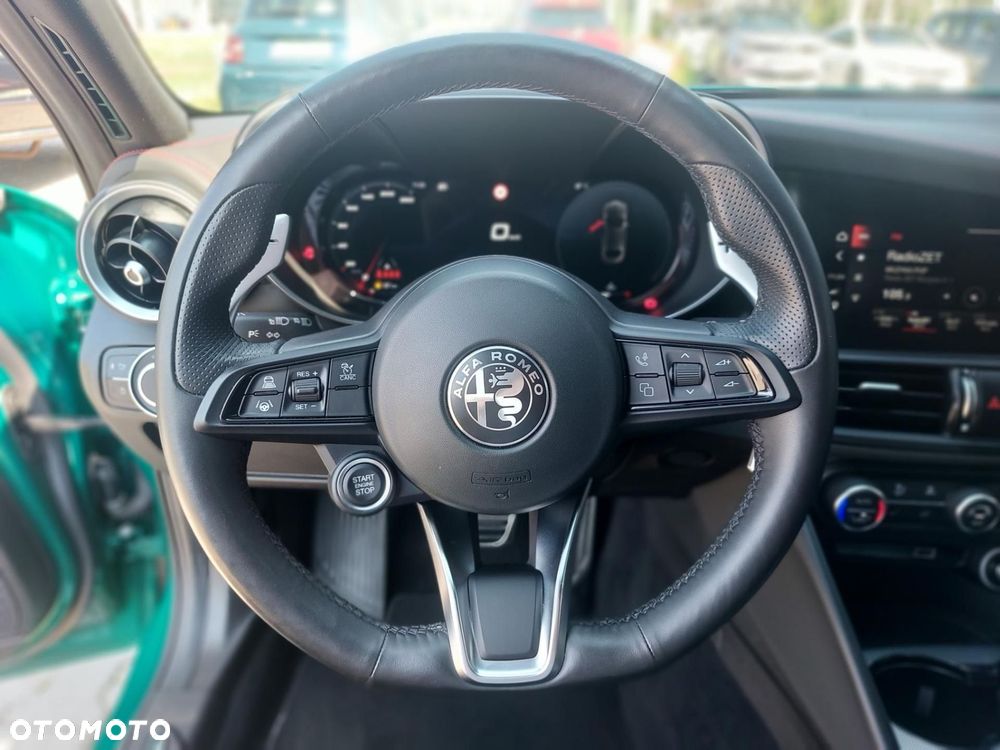 Alfa Romeo Giulia 2.0 Turbo Tributo Italiano Q4 - 17