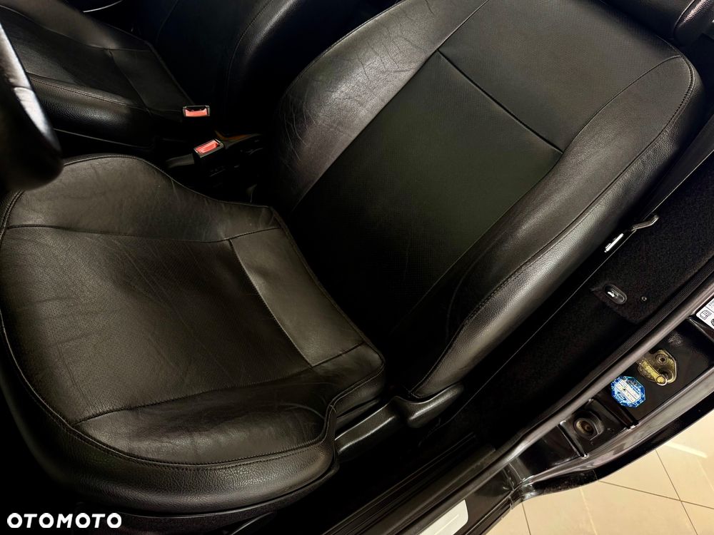 Ford Streetka 1.6 Luxury - 14