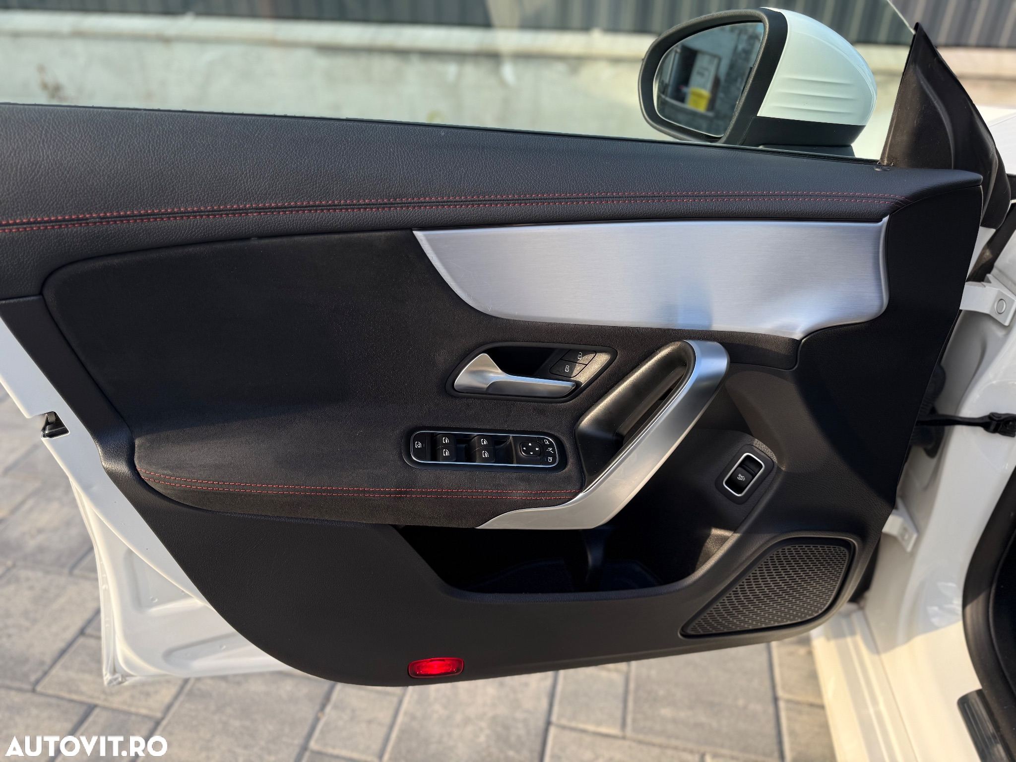 Mercedes-Benz CLA 180 d Shooting Brake 7G-DCT AMG Line - 10