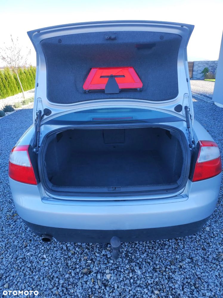 Audi A4 Limousine - 6