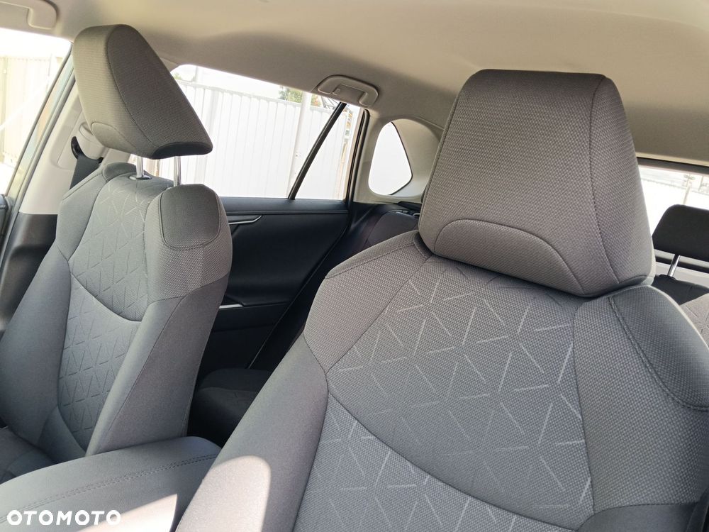 Toyota RAV4 - 16