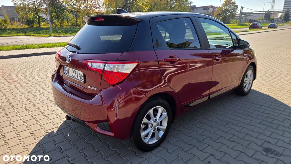 Toyota Yaris Hybrid 100 Selection - 2