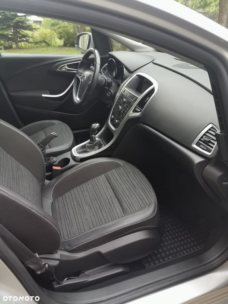 Opel Astra 1.4 Turbo Exklusiv - 20