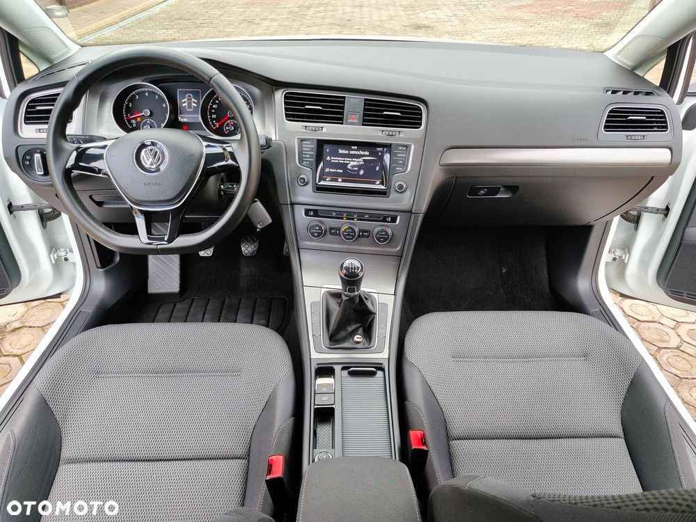 Volkswagen Golf - 21