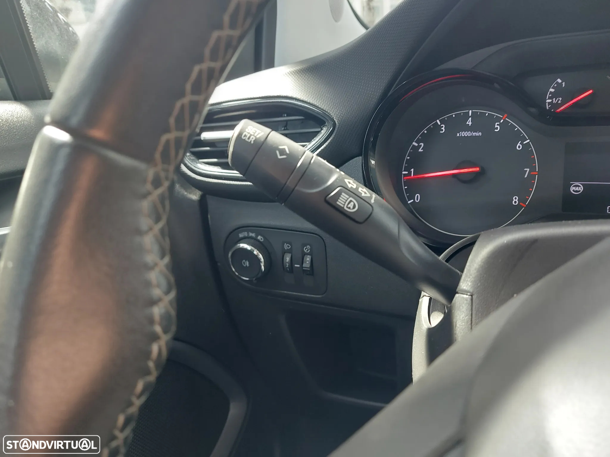 Opel Crossland X - 10