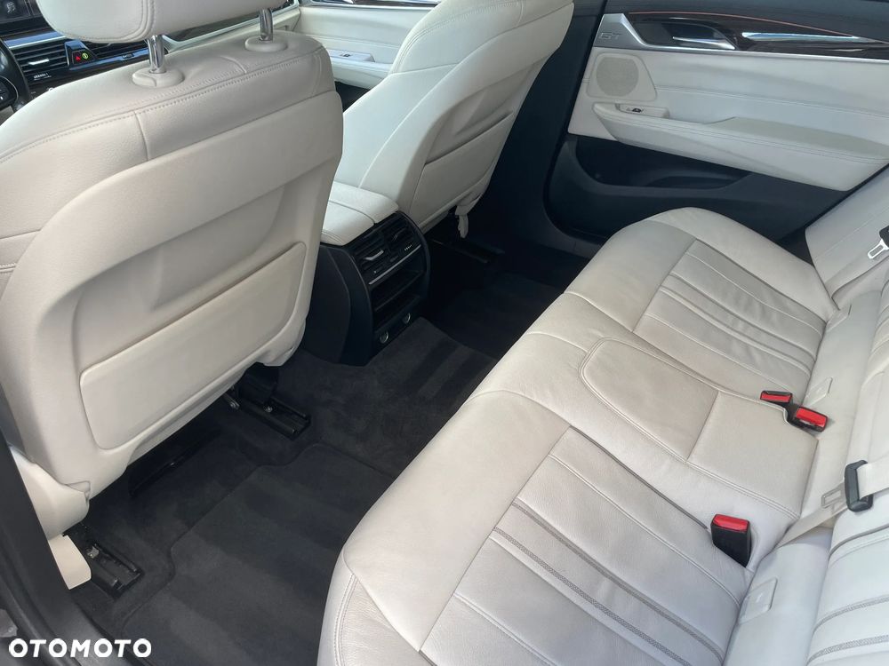 BMW 6GT 2019