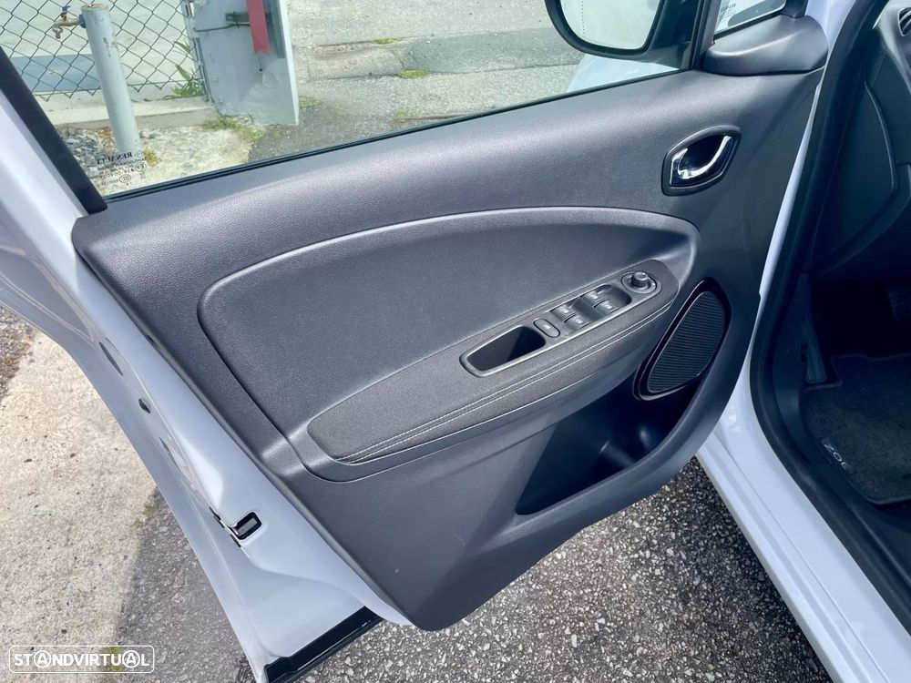 Renault Zoe (c/ Bateria) 41 kwh Life - 8