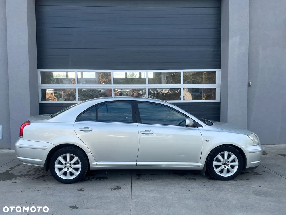 Toyota Avensis - 6