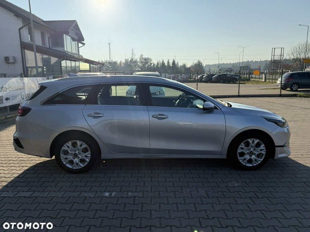 Kia Ceed - 10
