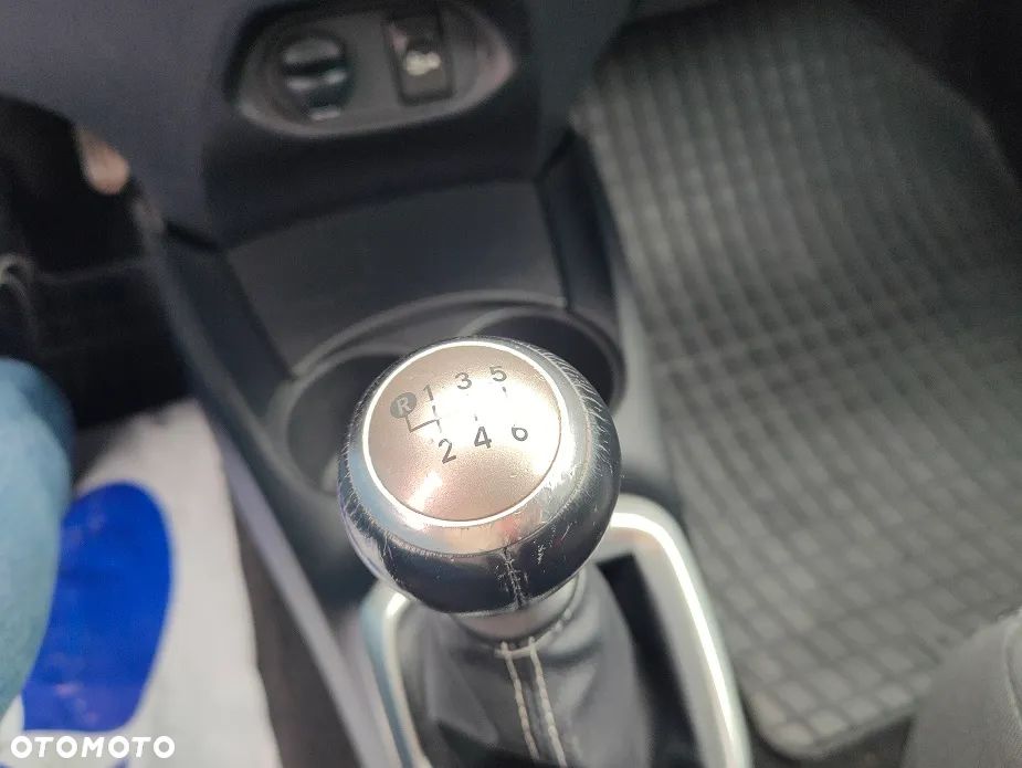 Toyota Yaris 1.33 Premium - 19