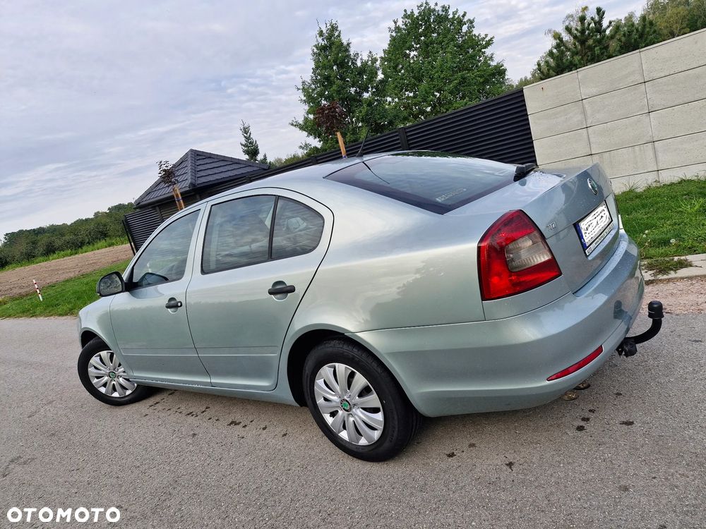 Skoda Octavia 2010 photo 3