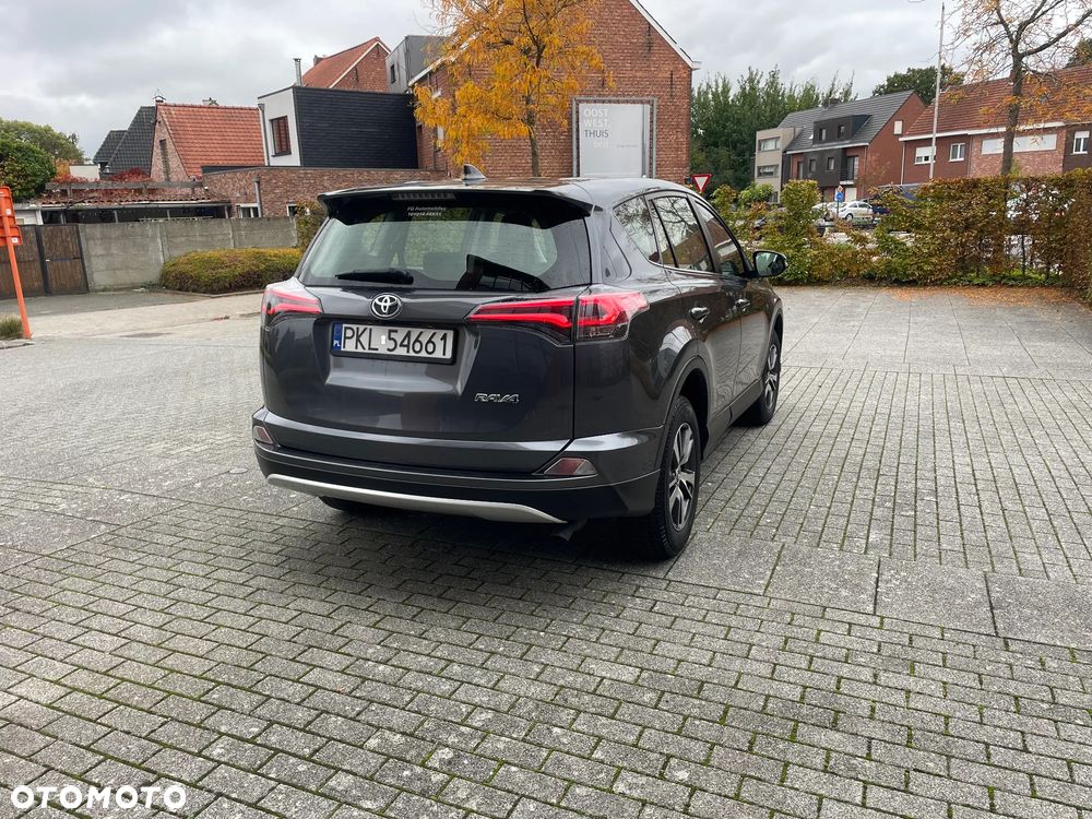 Toyota RAV4 2.0 D-4D Active 4x2 - 4