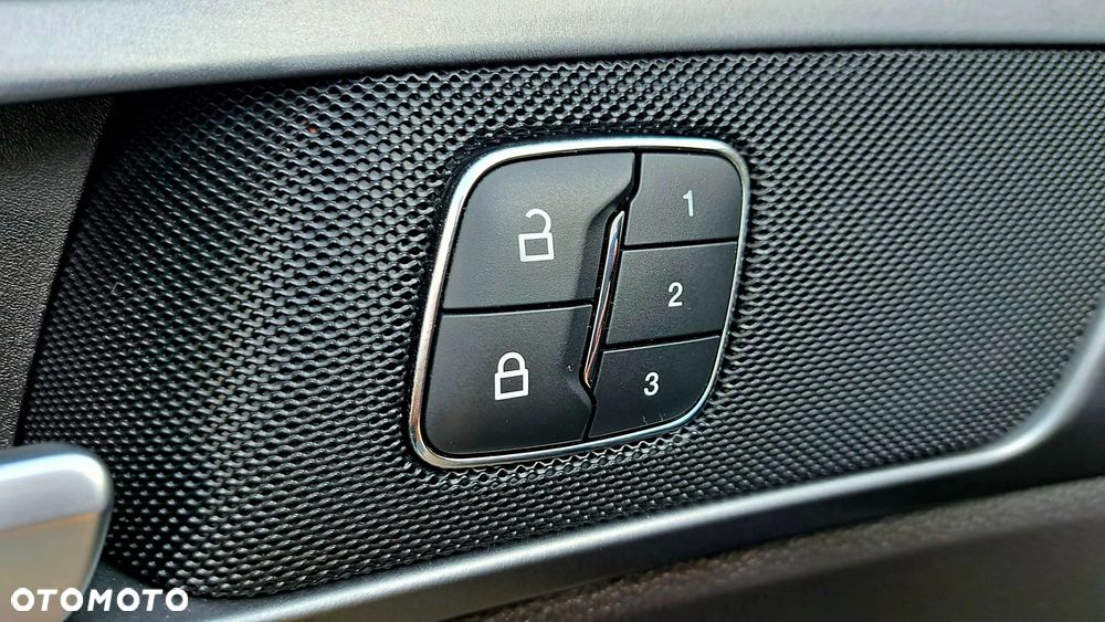 Ford Mondeo 2.0 TDCi Titanium PowerShift - 21