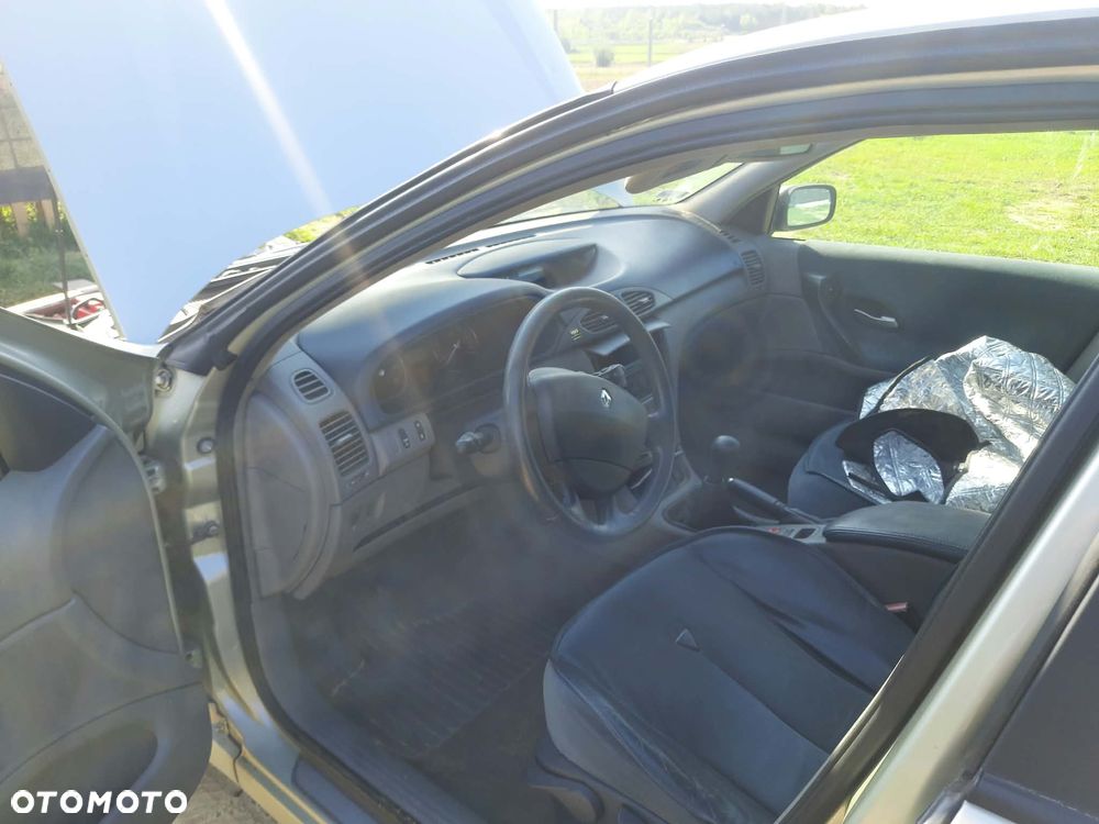 Renault Laguna - 6