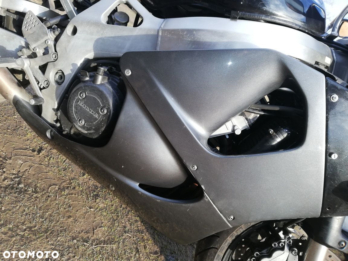 Cbr 900 rr SC 33 rok 99 plug - 4
