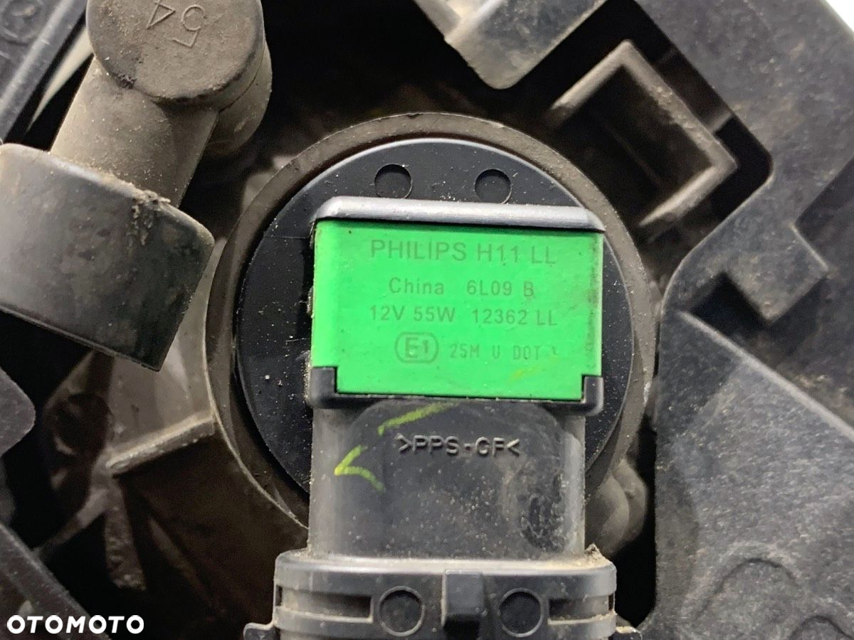 HALOGEN PRAWY PRZÓD - 179.00 PLN - MAZDA CX-9 (TB) 2006 - 2022 3.7 204 kW [277 KM] benzyna 2007 - - 4