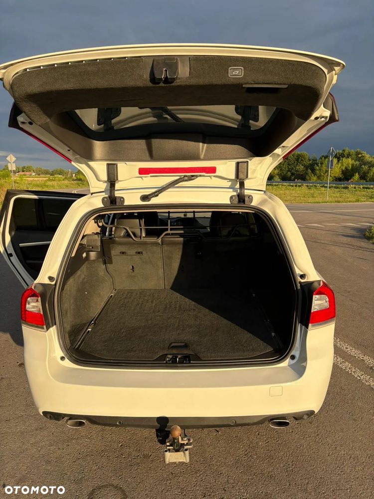 Volvo V70 D5 Geartronic Kinetic - 19