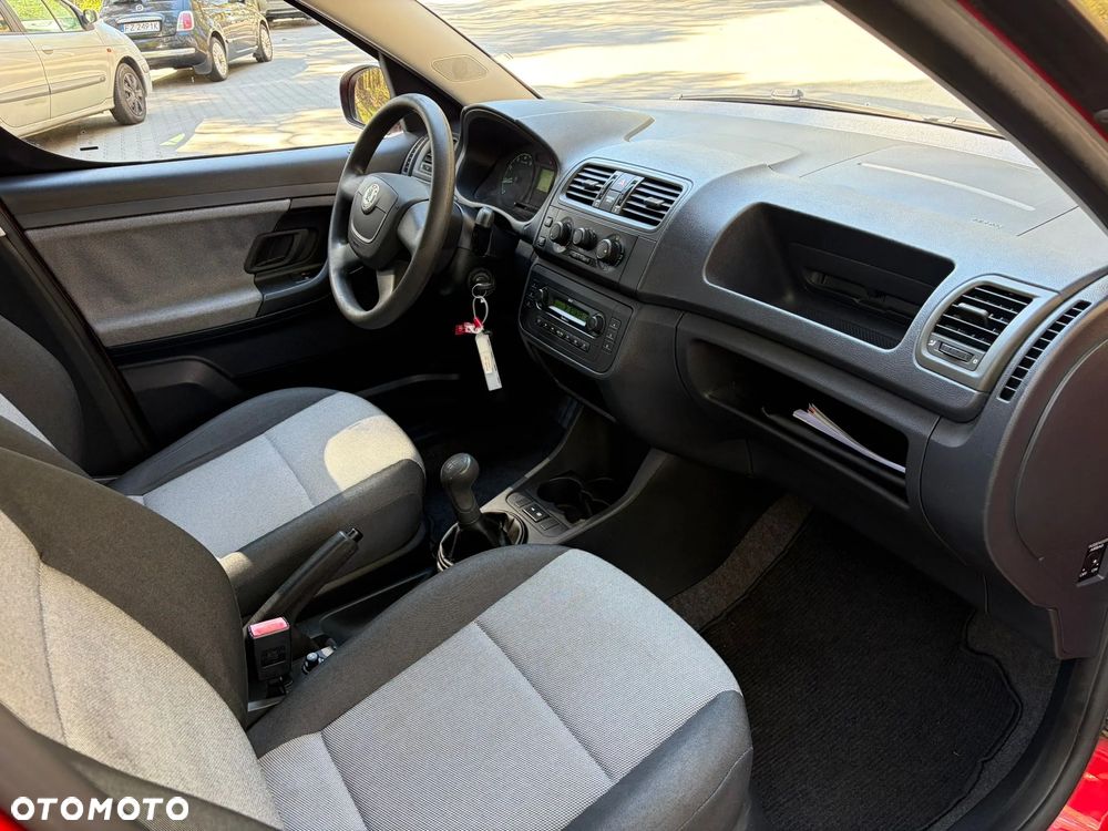 Skoda Roomster 1.4 16V PLUS EDITION - 21